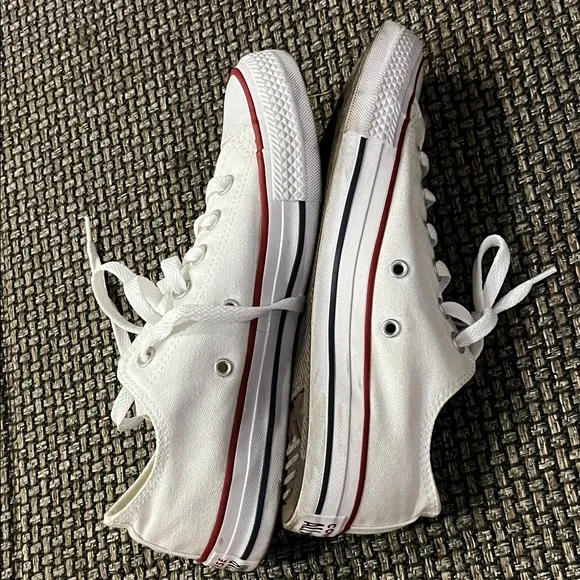 Converse White Low-Top Sneakers - Picture 6 of 10
